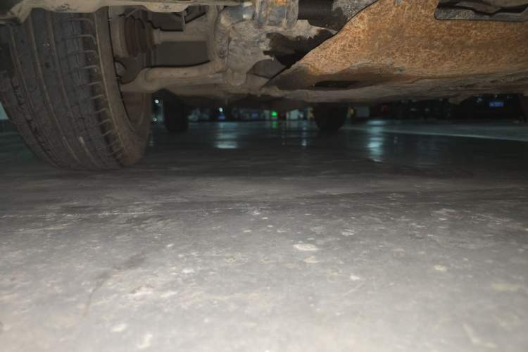 Used FAW Xiali N7 2013 1.3L Manual Comfort Model Chassis Front Right