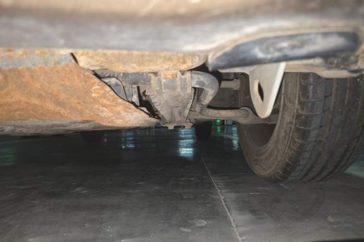 Used FAW Xiali N7 2013 1.3L Manual Comfort Model Chassis Rear Right