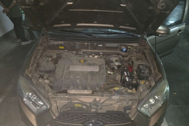 Used FAW Xiali N7 2013 1.3L Manual Comfort Model Engine Bay