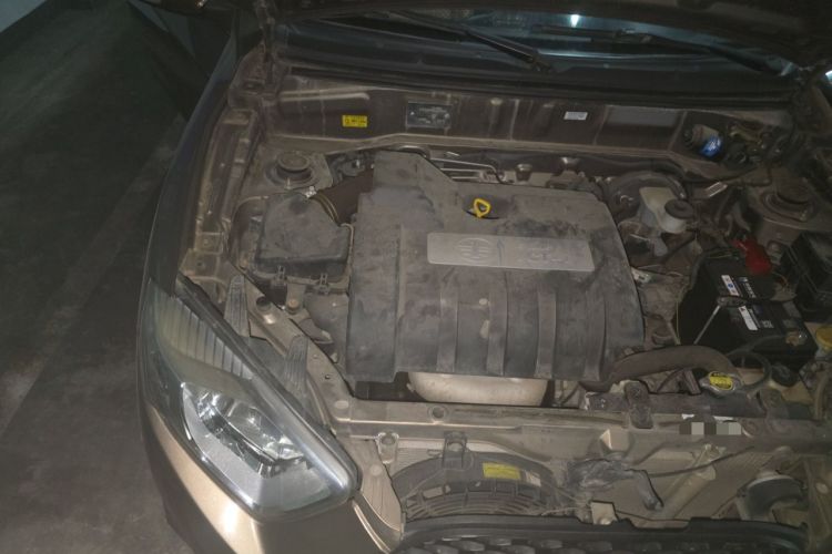 Used FAW Xiali N7 2013 1.3L Manual Comfort Model Engine Bay Right