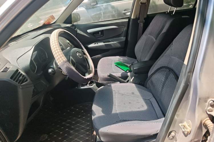 Used FAW Xiali N7 2013 1.3L Manual Luxury Model Left Front Seat