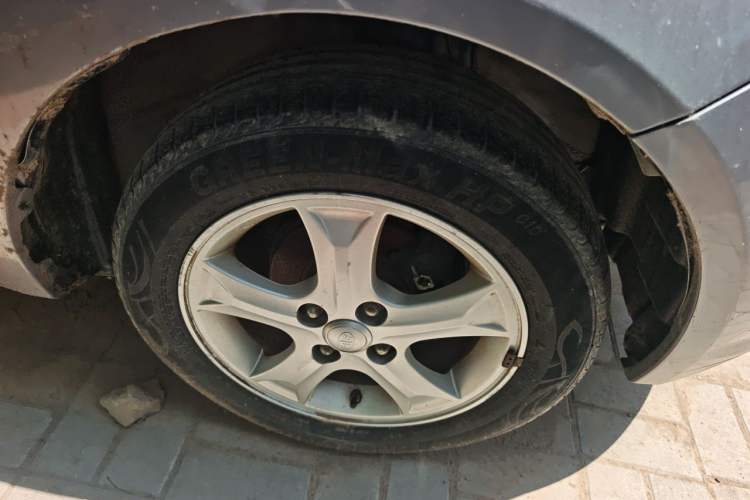 Used FAW Xiali N7 2013 1.3L Manual Luxury Model Right Front Wheel Hub