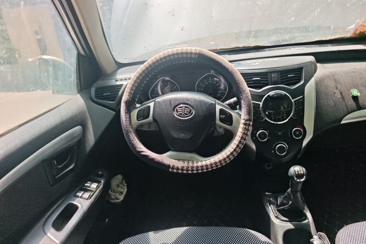 Used FAW Xiali N7 2013 1.3L Manual Luxury Model Steering Wheel