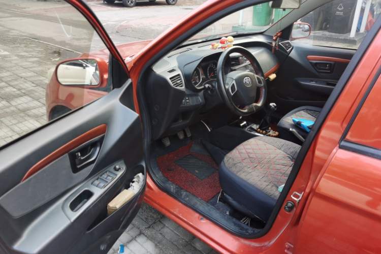 Used FAW Xiali N7 2013 1.3L Manual Luxury Model Driver Seat