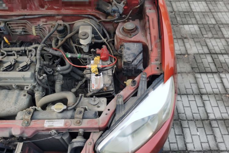 Used FAW Xiali N7 2013 1.3L Manual Luxury Model Engine Bay Left