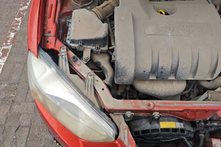 Used FAW Xiali N7 2013 1.3L Manual Luxury Model Engine Bay Right