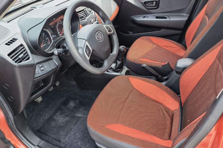 Used FAW Xiali N7 2013 1.3L Manual Luxury Model Interior 1