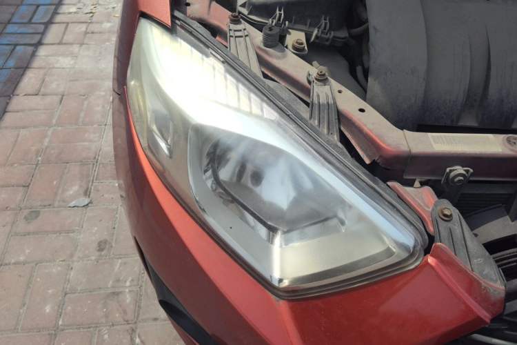 Used FAW Xiali N7 2013 1.3L Manual Luxury Model Right Front Headlight