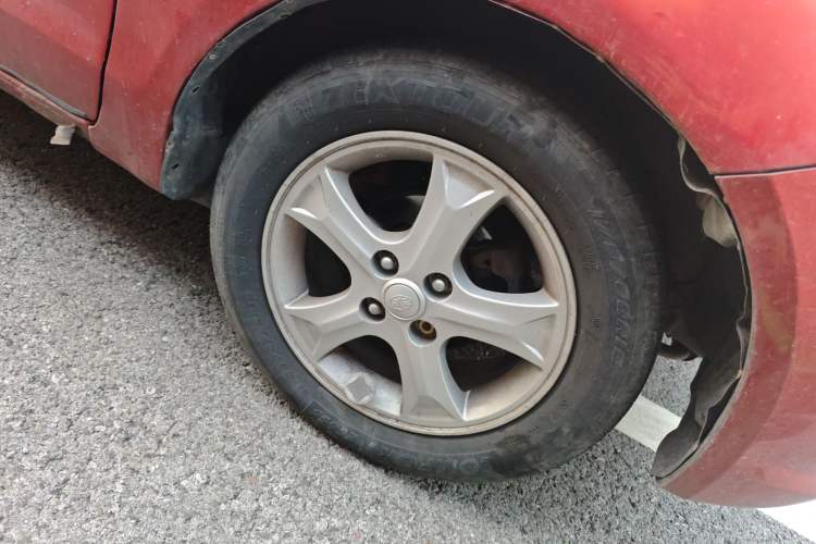 Used FAW Xiali N7 2013 1.3L Manual Luxury Model Right Front Wheel Hub