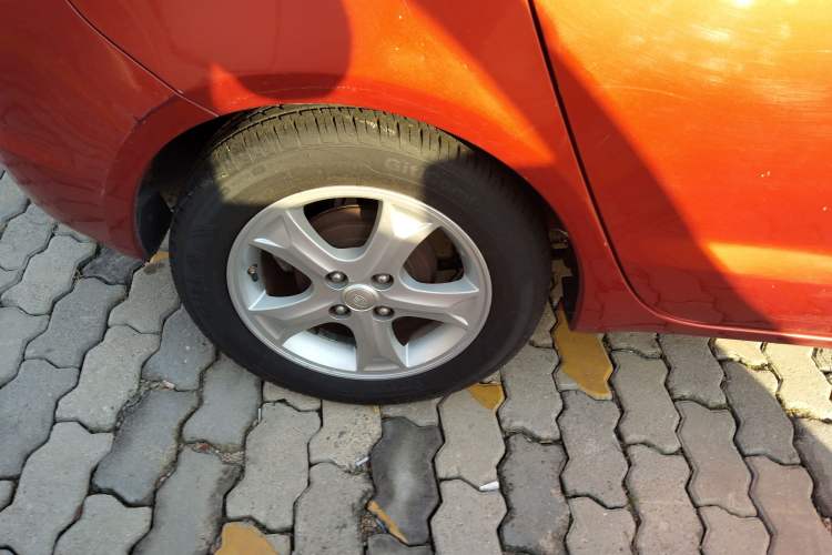 Used FAW Xiali N7 2013 1.3L Manual Luxury Model Right Rear Wheel Hub