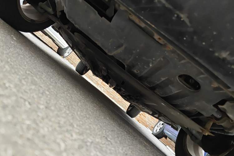 Used FAW Xiali N7 2013 1.3L Manual Luxury Model Chassis Front