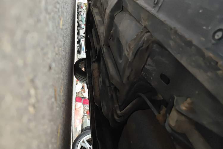Used FAW Xiali N7 2013 1.3L Manual Luxury Model Chassis Rear Left