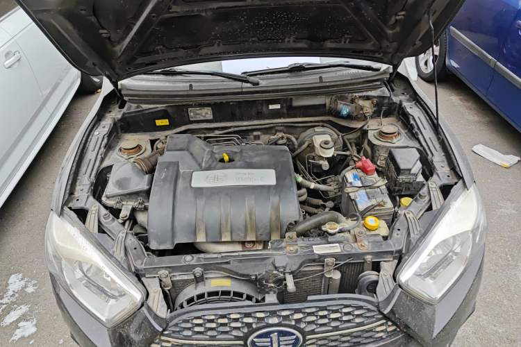 Used FAW Xiali N7 2013 1.3L Manual Luxury Model Engine Bay