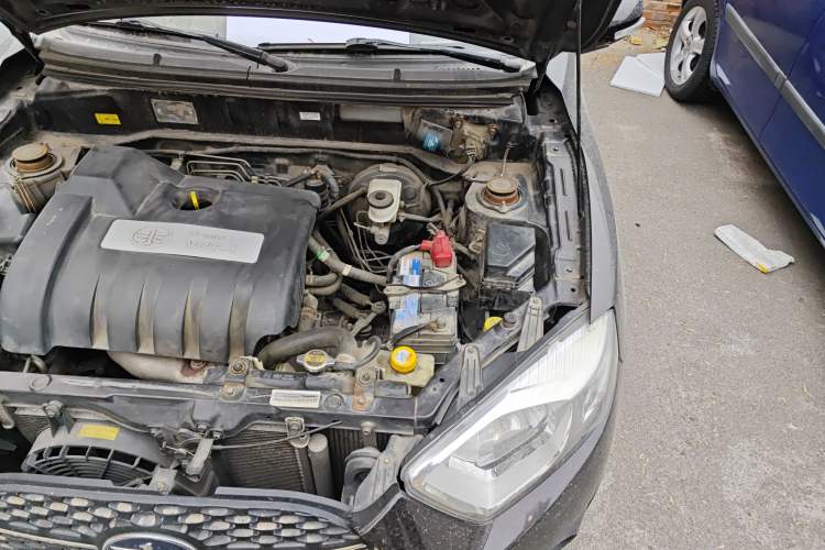 Used FAW Xiali N7 2013 1.3L Manual Luxury Model Engine Bay Left