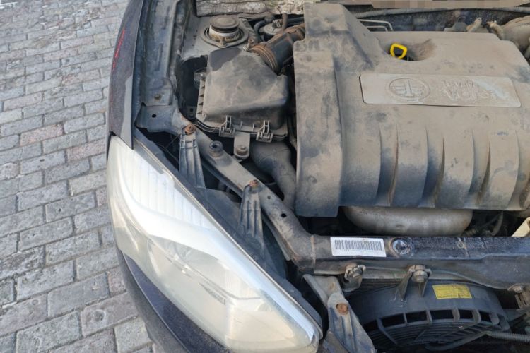Used FAW Xiali N7 2013 1.3L Manual Luxury Model Engine Bay Right