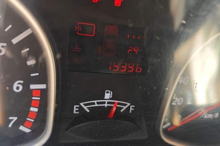 Used FAW Xiali N7 2013 1.3L Manual Luxury Model Odometer Close Up