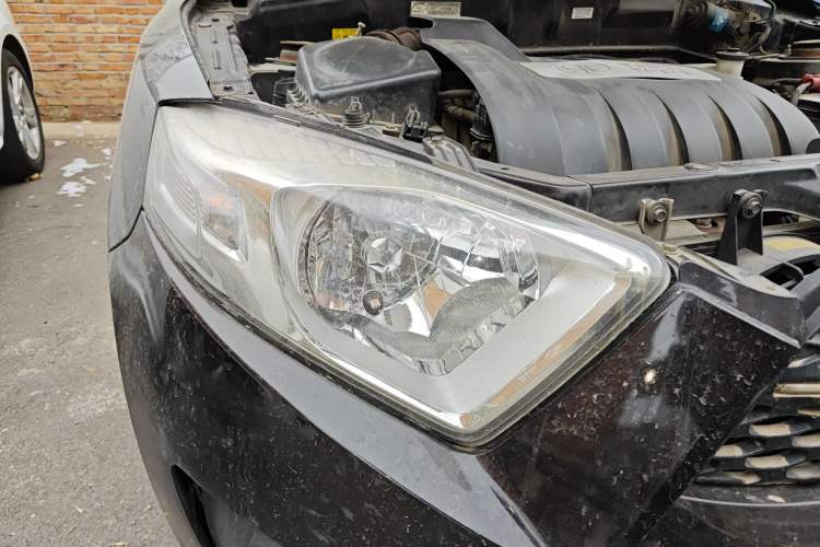 Used FAW Xiali N7 2013 1.3L Manual Luxury Model Right Front Headlight