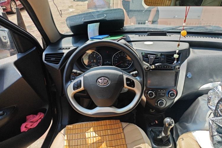 Used FAW Xiali N7 2013 1.3L Manual Luxury Model Steering Wheel