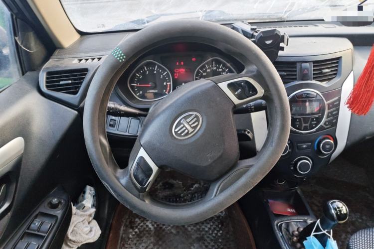 Used FAW Xiali N7 2013 1.3L Manual Luxury Model Steering Wheel