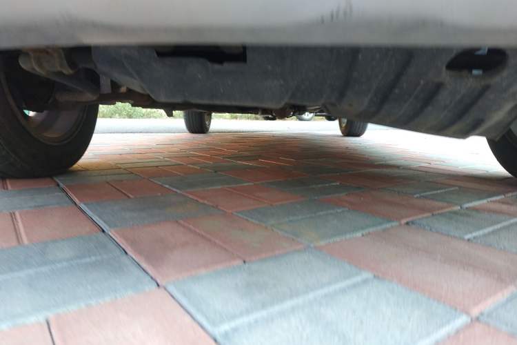 Used FAW Xiali N7 2013 1.3L Manual Luxury Model Chassis Front