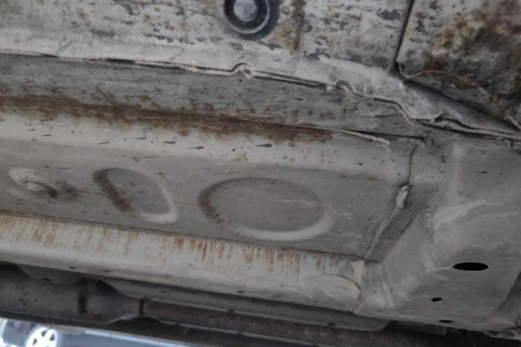 Used FAW Xiali N7 2013 1.3L Manual Comfort Model Chassis Front Right