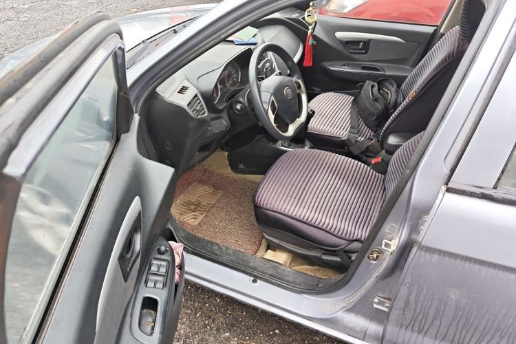Used FAW Xiali N7 2013 1.3L Manual Comfort Model Driver Seat