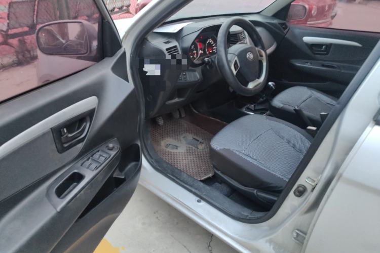 Used FAW Xiali N7 2013 1.3L Manual Comfort Model Driver Seat
