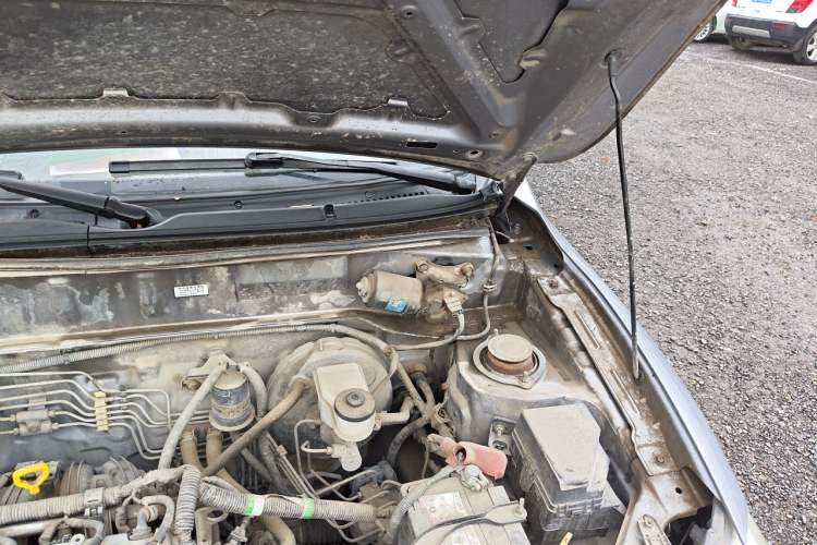 Used FAW Xiali N7 2013 1.3L Manual Comfort Model Engine Bay Left