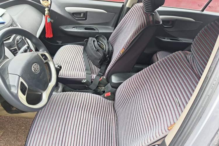 Used FAW Xiali N7 2013 1.3L Manual Comfort Model Left Front Seat