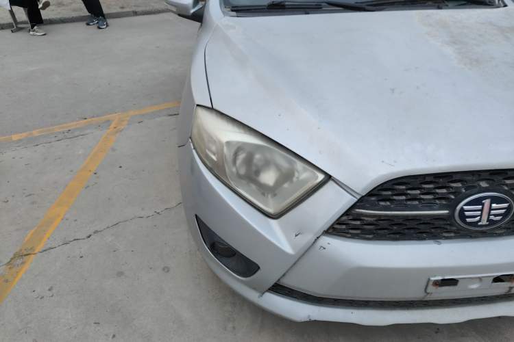 Used FAW Xiali N7 2013 1.3L Manual Comfort Model Right Front Headlight
