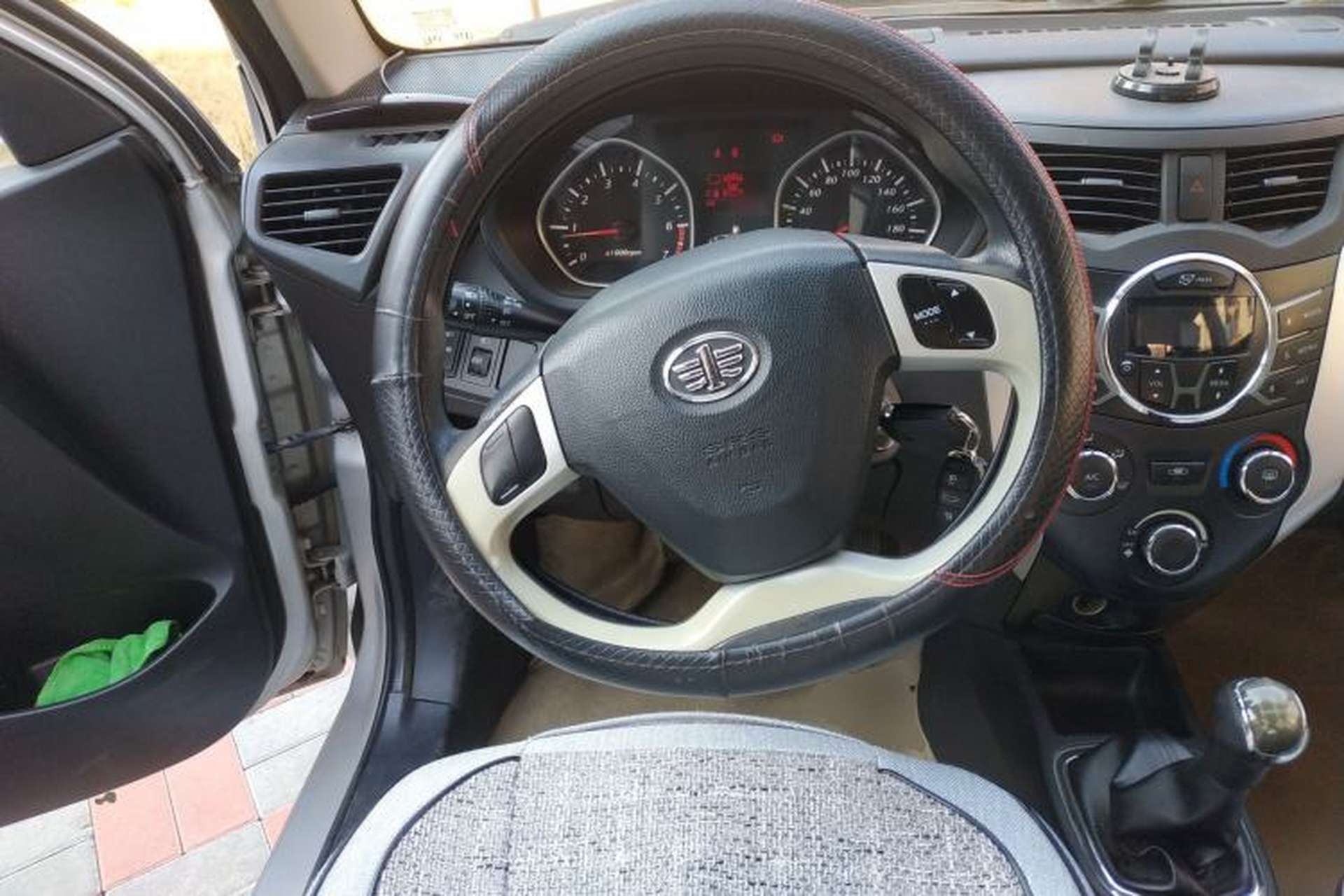 Used FAW Xiali N7 2013 1.3L Manual Luxury Model Steering Wheel