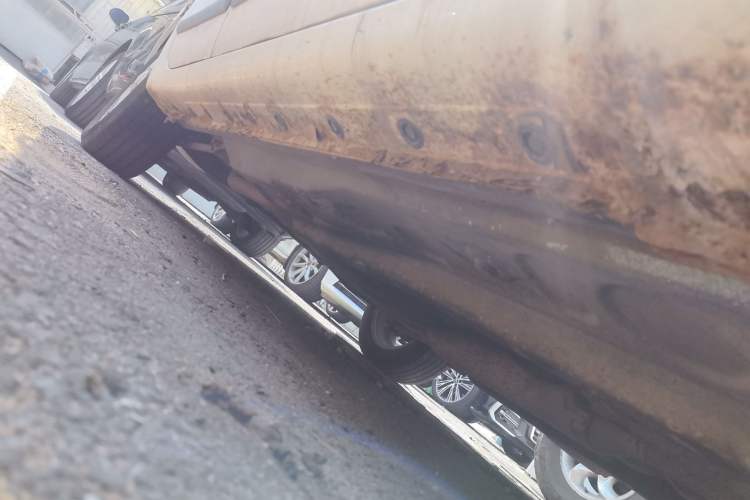 Used FAW Xiali N7 2013 1.3L Manual Comfort Model Chassis Front Right