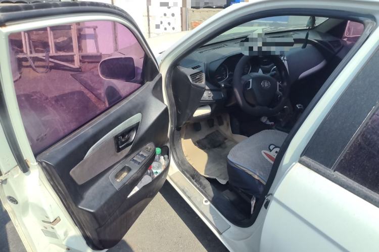 Used FAW Xiali N7 2013 1.3L Manual Comfort Model Driver Seat