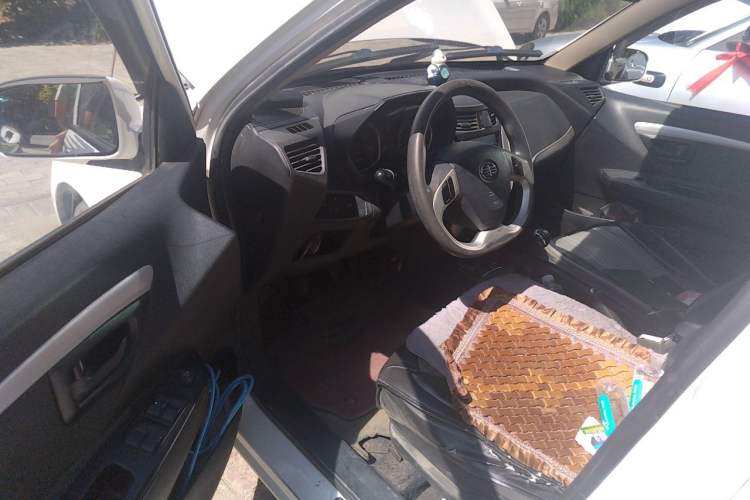 Used FAW Xiali N7 2013 1.3L Manual Luxury Model Driver Seat