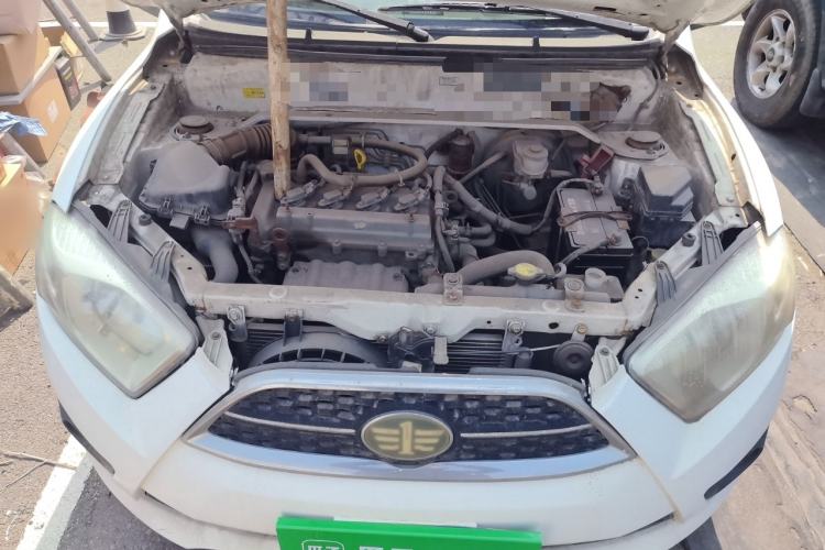Used FAW Xiali N7 2013 1.3L Manual Comfort Model Engine Bay