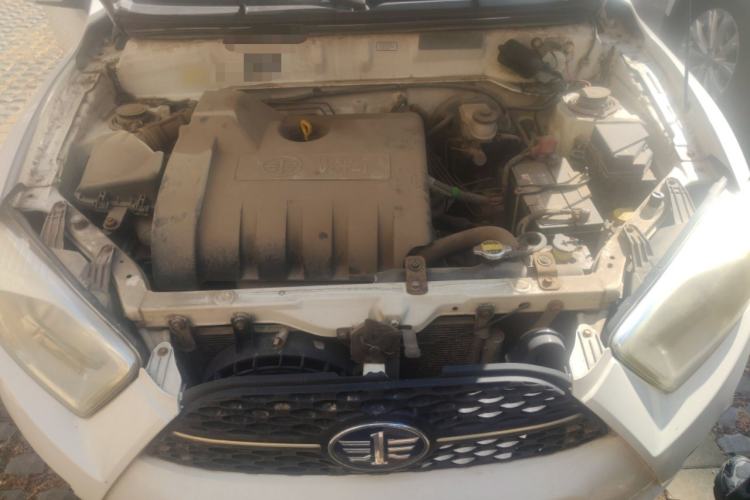 Used FAW Xiali N7 2013 1.3L Manual Comfort Model Engine Bay