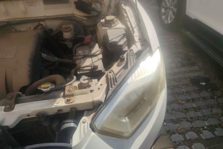 Used FAW Xiali N7 2013 1.3L Manual Comfort Model Engine Bay Left