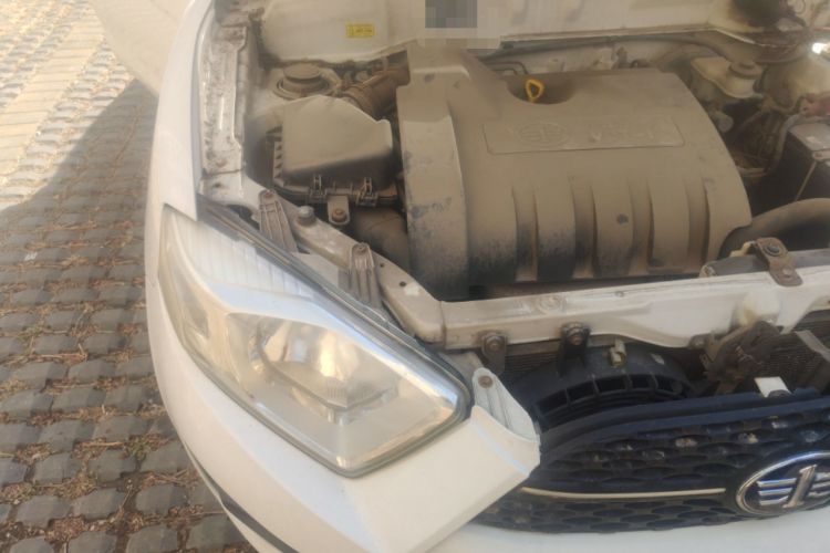 Used FAW Xiali N7 2013 1.3L Manual Comfort Model Engine Bay Right