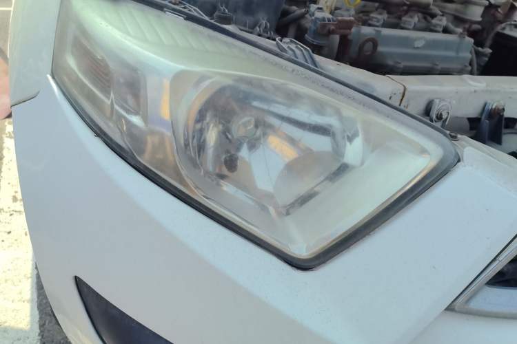 Used FAW Xiali N7 2013 1.3L Manual Comfort Model Right Front Headlight