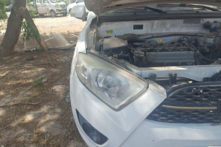 Used FAW Xiali N7 2013 1.3L Manual Luxury Model Right Front Headlight