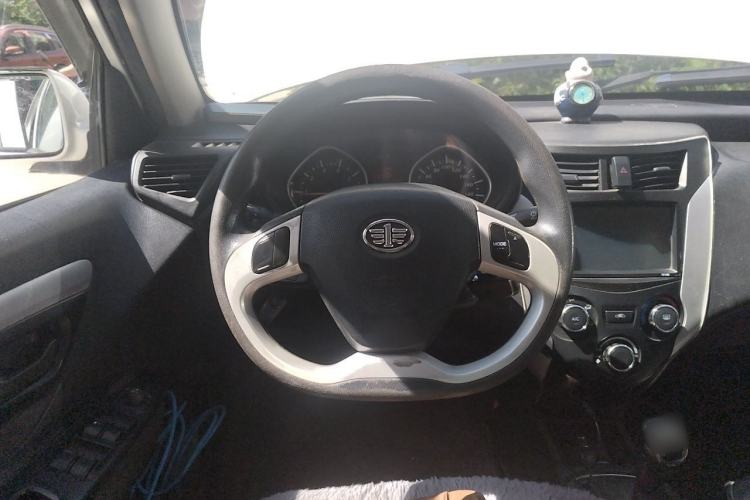 Used FAW Xiali N7 2013 1.3L Manual Luxury Model Steering Wheel