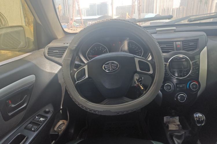 Used FAW Xiali N7 2013 1.3L Manual Luxury Model Steering Wheel