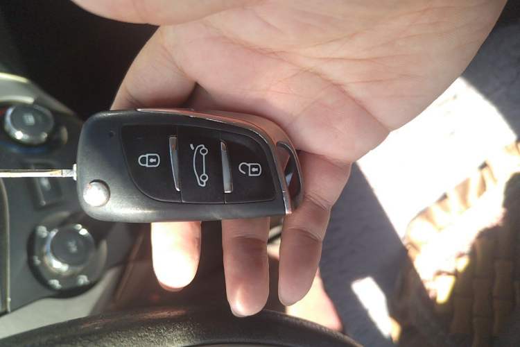 Used FAW Xiali N7 2013 1.3L Manual Luxury Model Vehicle Key