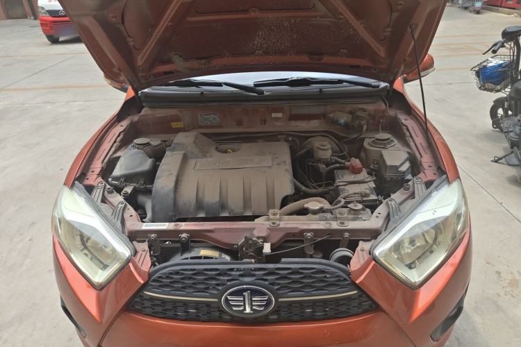 Used FAW Xiali N7 2013 1.3L Manual Comfort Model Engine Bay