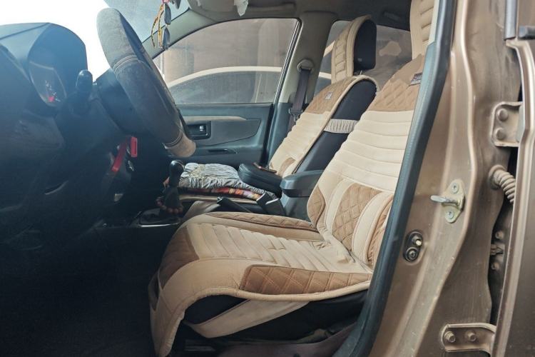 Used FAW Xiali N7 2013 1.3L Manual Luxury Model Left Front Seat