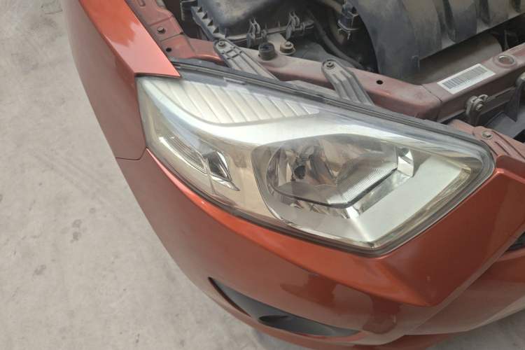 Used FAW Xiali N7 2013 1.3L Manual Comfort Model Right Front Headlight