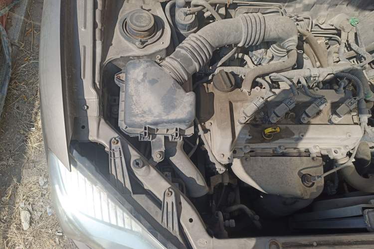 Used FAW Xiali N7 2014 1.3L Manual Sport Prestige Edition Engine Bay Right