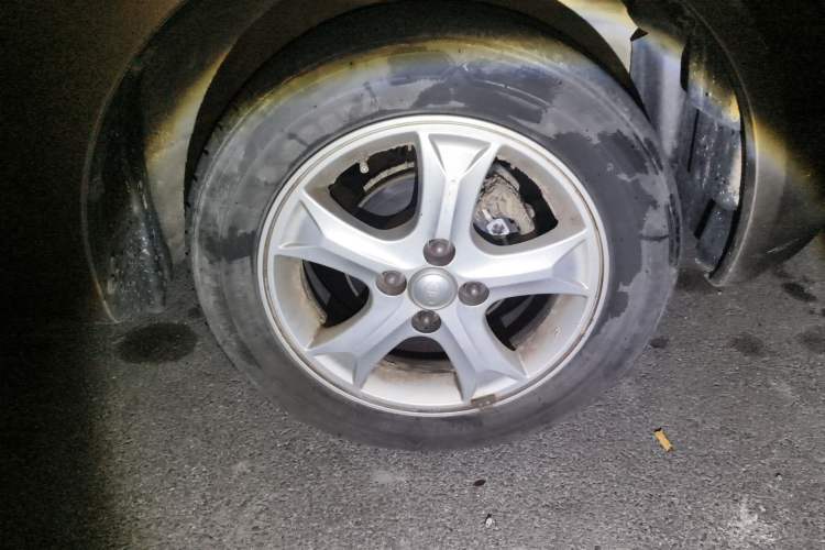 Used FAW Xiali N7 2014 1.3L Manual Sport Prestige Edition Right Front Wheel Hub
