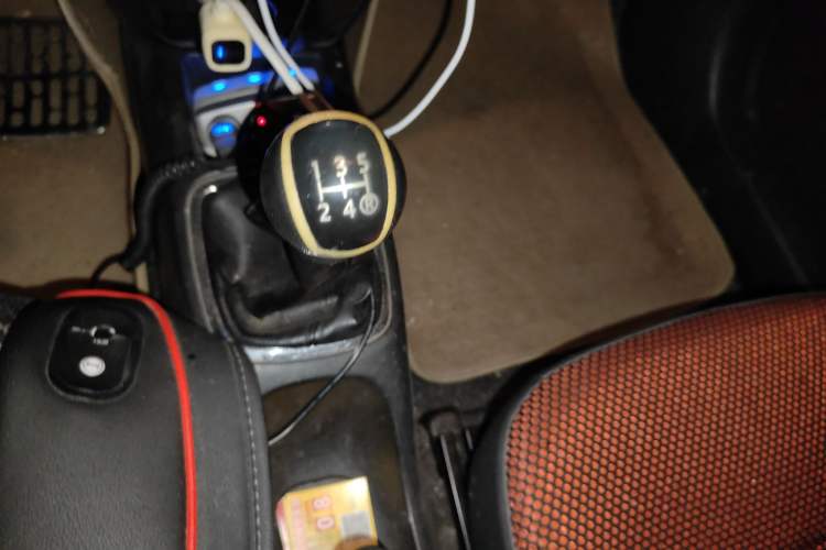 Used FAW Xiali N7 2014 1.3L Manual Sport Luxury Model Gear Lever