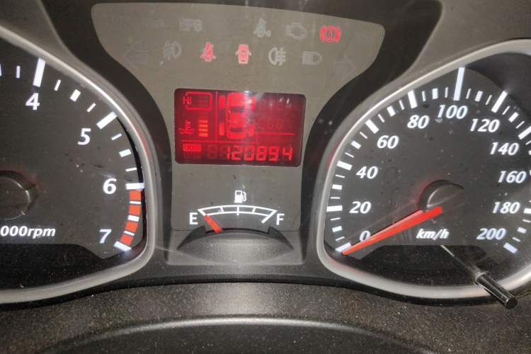 Used FAW Xiali N7 2014 1.3L Manual Sport Luxury Model Odometer Close Up